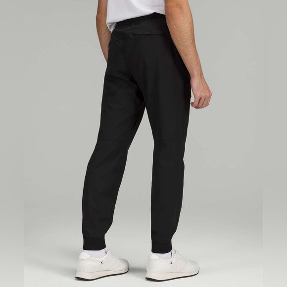 Lululemon ABC Jogger Warpstreme
Black - Picture 5 of 7